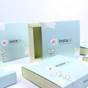instapix markası için bristol sürgülü kutu tasarımı4