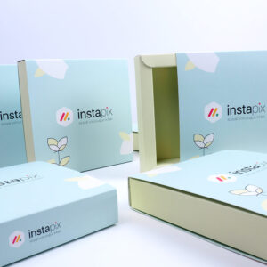 instapix markası için bristol sürgülü kutu tasarımı5